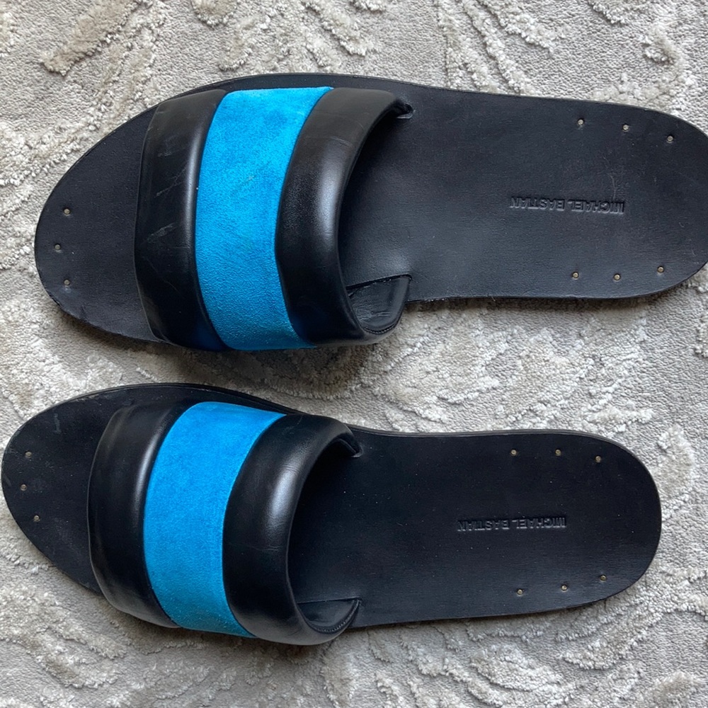 Michael Bastian men’s slides w/ velvet stripe